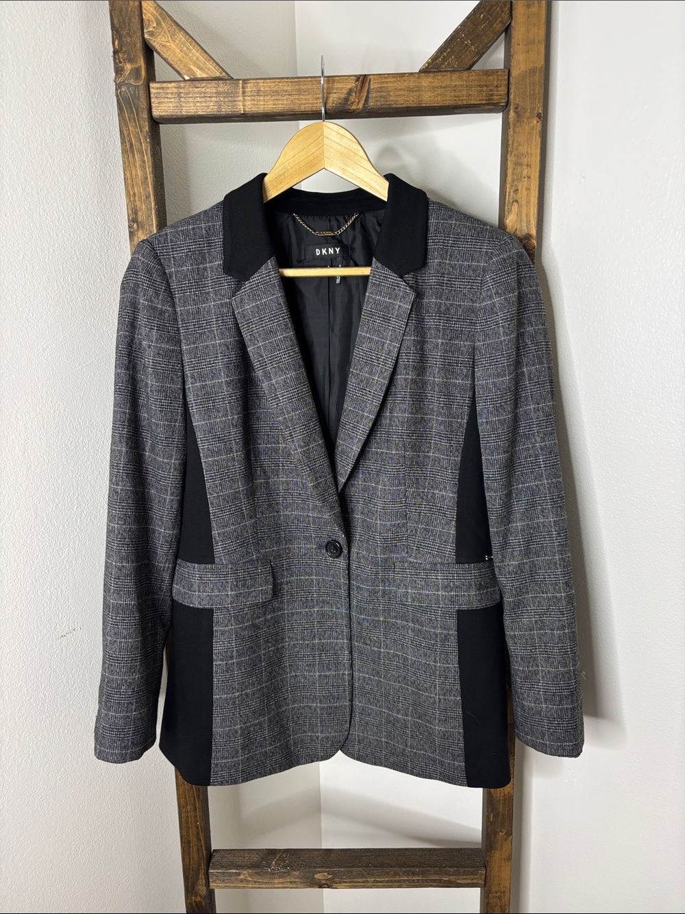 DKNY Gray Plaid Blazer with Black Panels Size 4